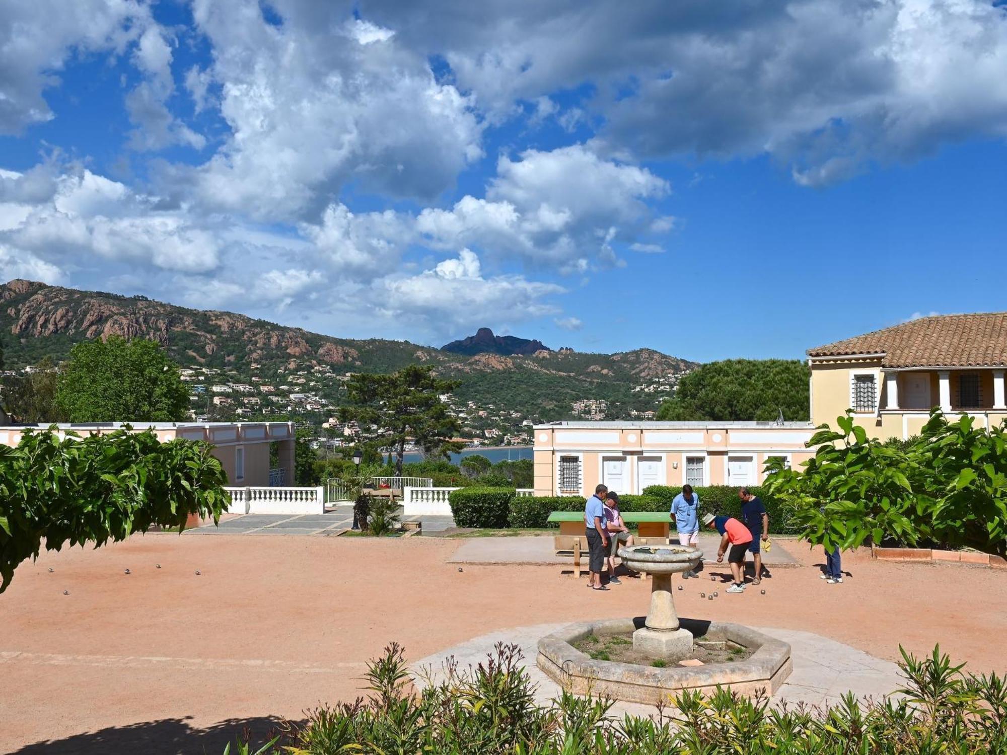 Apartment Village Cap Esterel - Le Village-14 By Interhome Saint-Raphaël Exterior foto